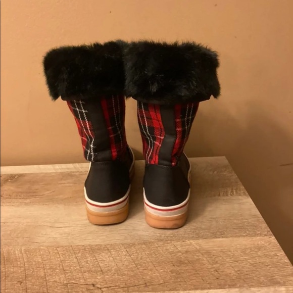 Girls boots with fur - Picture 2 of 3